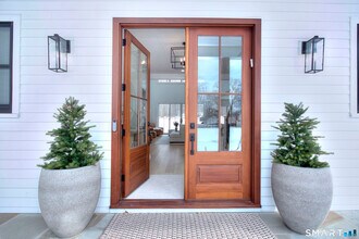 32 Ridge Rd in Weston, CT - Building Photo - Building Photo