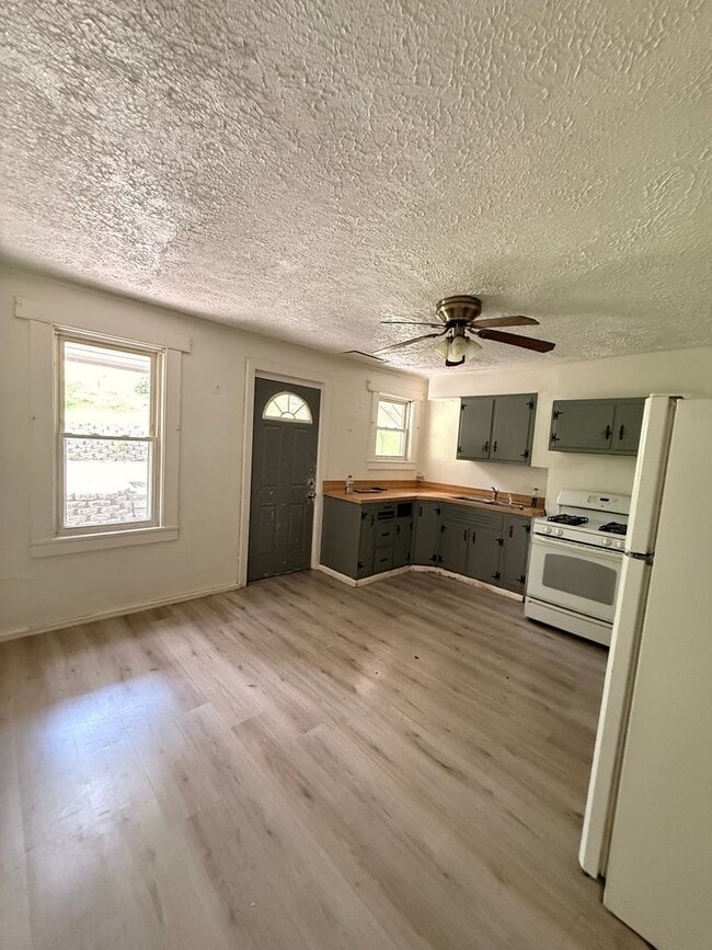 property at 833 Guys Run Rd