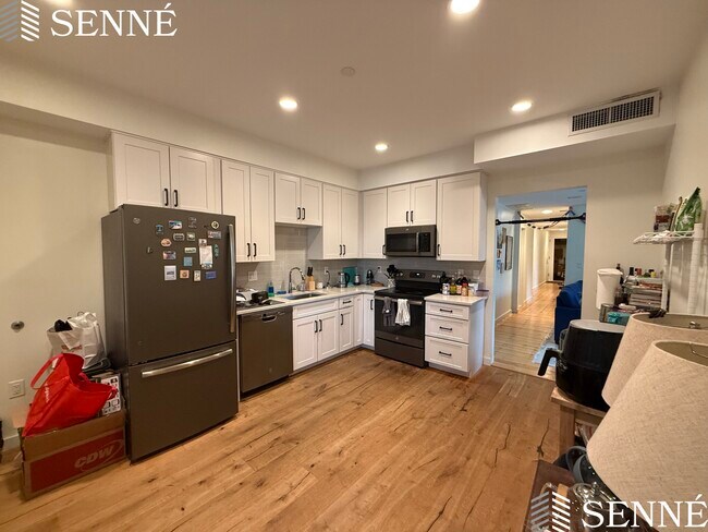 23 Magazine St, Unit 3 in Cambridge, MA - Building Photo - Building Photo