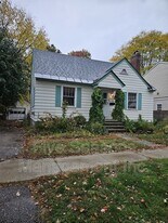 65 Thibault Pkwy in Burlington, VT - Building Photo