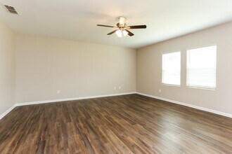 3695 Place Dr in Loganville, GA - Building Photo - Building Photo
