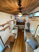 3644 6th Ave, Unit Tiny Home in Sacramento, CA - Foto de edificio - Building Photo