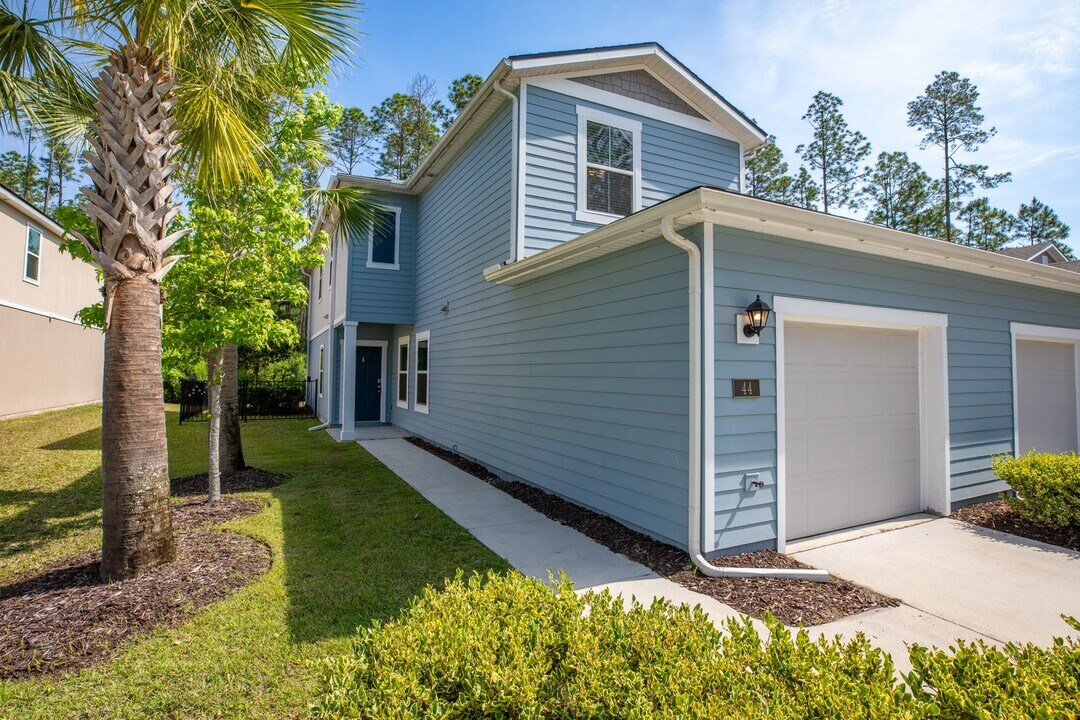 44 Scotch Pebble Dr in Jacksonville, FL - Building Photo