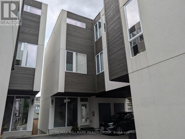 property at 65 Pinhey St