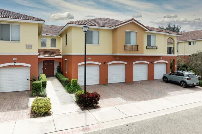 property at 40 SE Sedona Cir