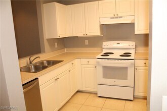 703 SE 8th Terrace in Cape Coral, FL - Building Photo - Building Photo
