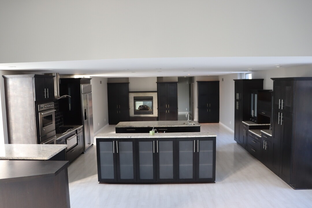 615 W 9 Mile Rd, Unit Ferndale Penthouse in Ferndale, MI - Foto de edificio