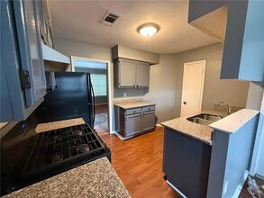 2001 Van Arpel Dr in La Place, LA - Building Photo - Building Photo