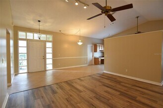 1099 McKinnon Ave in Oviedo, FL - Building Photo - Building Photo