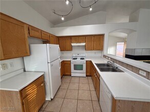 7913 Turtle Island Ct in Las Vegas, NV - Building Photo - Building Photo