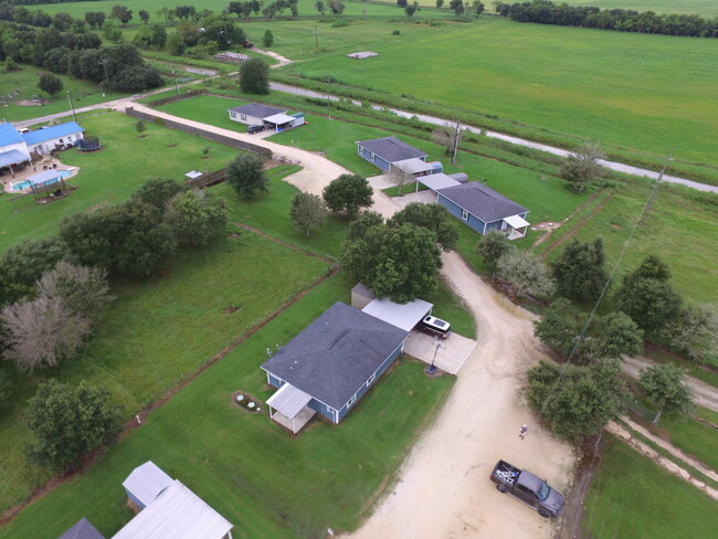 House C - 1252 Chace Rd. in Winnie, TX - Building Photo - Building Photo