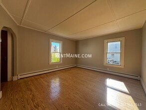 5 Monument St in Winslow, ME - Building Photo - Building Photo
