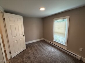 323 Columbus St in Elyria, OH - Building Photo - Building Photo