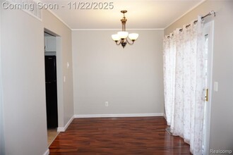 33647 Bayview Dr in New Baltimore, MI - Building Photo - Building Photo