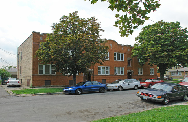 4849-4853 W Belden St in Chicago, IL - Foto de edificio - Building Photo