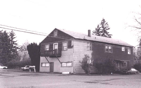 5105 SE Hull Ave in Milwaukie, OR - Foto de edificio