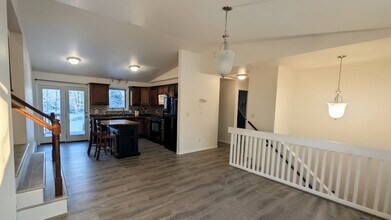 3580 Wildwood Dr in North Pole, AK - Building Photo - Building Photo