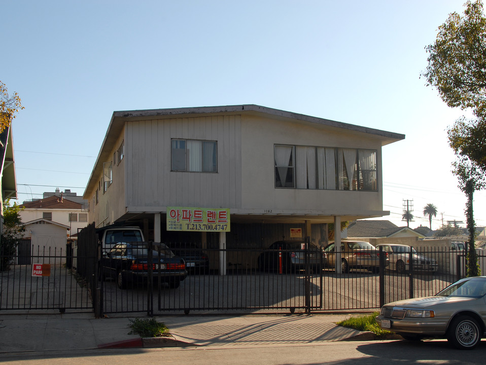 1042 S Oxford Ave in Los Angeles, CA - Foto de edificio