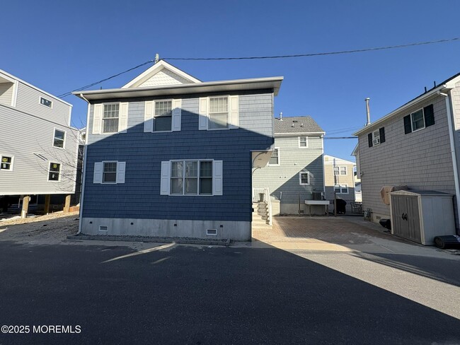 30 Peterson Ln in Lavallette, NJ - Building Photo - Building Photo