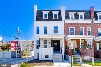 2323 Whittier Ave in Baltimore, MD - Building Photo - Building Photo