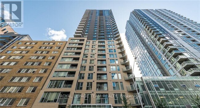 40 Nepean St in Ottawa, ON - Building Photo - Building Photo