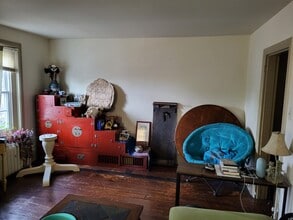 411 E Montgomery Ave, Unit #2 in North Wales, PA - Building Photo - Building Photo