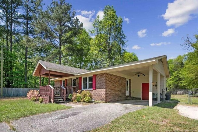 422 Porter Rd in Hope Mills, NC - Building Photo - Building Photo