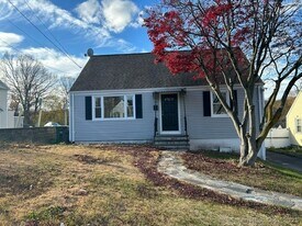 755 Old Town Rd in Bridgeport, CT - Building Photo