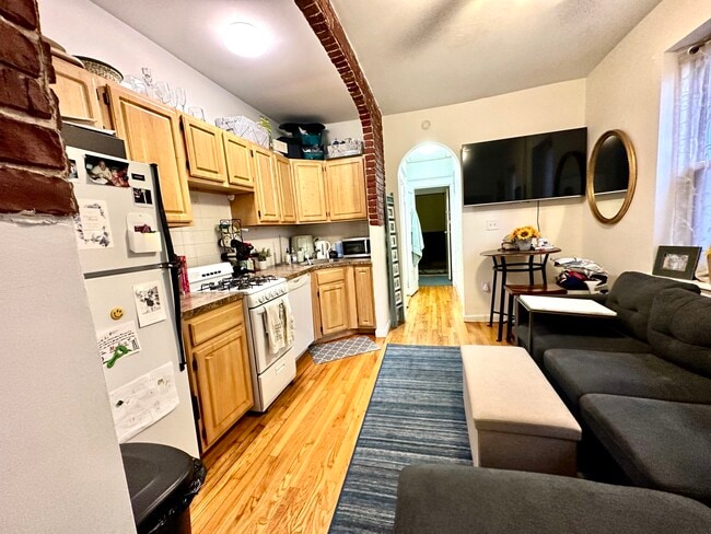 property at 28 Myrtle St