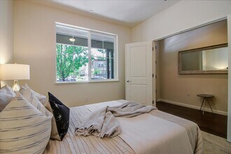 890 White Moonstone Loop in San Jose, CA - Building Photo - Building Photo