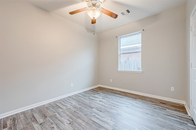 property at 7518 Brackstone Ct