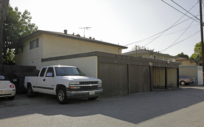 961 Springfield St in Upland, CA - Foto de edificio - Building Photo