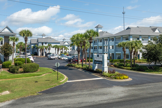 Cayo Grande Navarre in Navarre, FL - Foto de edificio - Building Photo