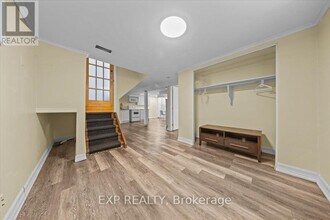 494 Wentworth Ave in Ottawa, ON - Building Photo - Building Photo