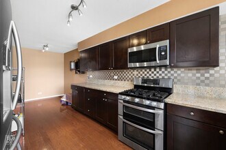 1233 S Parkside Dr in Palatine, IL - Building Photo - Building Photo