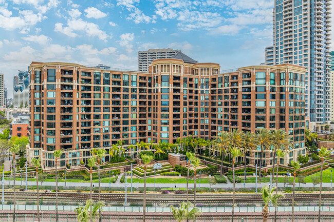 CityFront Terrace in San Diego, CA - Building Photo - Building Photo