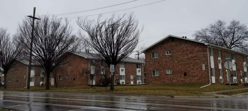 Oakwood Flats in Melvindale, MI - Building Photo