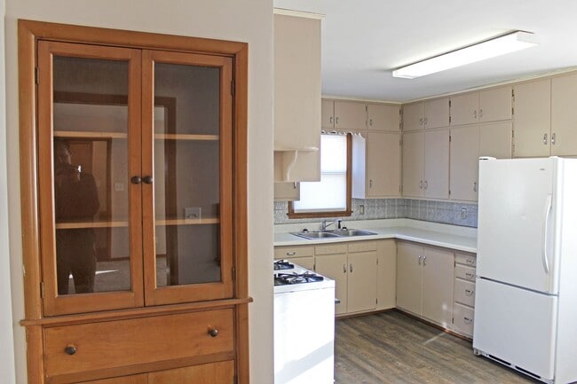 1712 S 8th Ave in Sioux Falls, SD - Building Photo - Building Photo