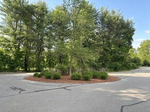 52 Leonard Rd in Boxborough, MA - Building Photo - Building Photo