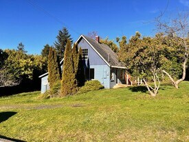 2795 N 12th St in Coos Bay, OR - Building Photo