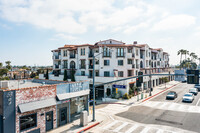 The Montecito in Redondo Beach, CA - Foto de edificio - Building Photo