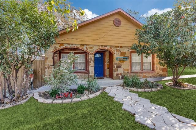 property at 301 S Weatherford St