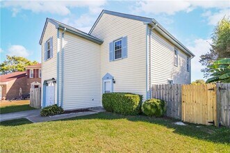 908 Vincent Ct in Virginia Beach, VA - Building Photo - Building Photo