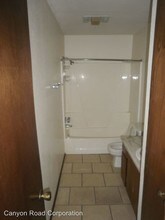 320 Falcon Ct in Norman, OK - Building Photo - Building Photo