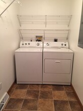 1226 Oakbrook Ave in Chatham, IL - Building Photo - Building Photo