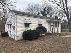 223 Wiegel Dr in Ferguson, MO - Building Photo - Building Photo