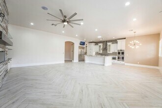 10820 Woodstream Ct in Las Vegas, NV - Building Photo - Building Photo