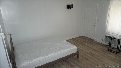 542 Euclid Ave in Miami Beach, FL - Foto de edificio - Building Photo