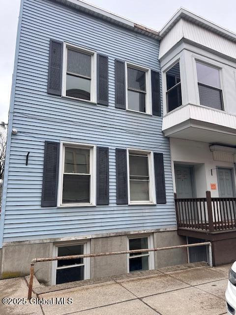 2282 5th Ave in Troy, NY - Building Photo