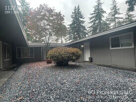 1122 Neil St NE in Olympia, WA - Building Photo